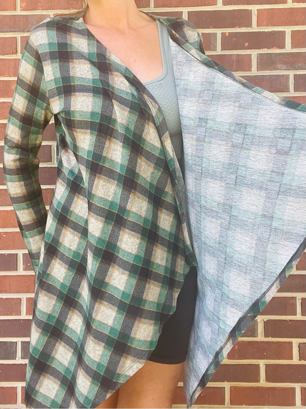 Oversized Plaid Cardigan - Picture 8 of 10